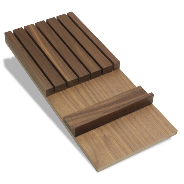 Messerblock für 8 Kochmesser. Nussbaum.